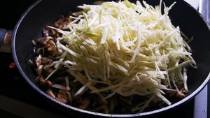Шедевральная,вкуснейшая начинка для пирогов и пирожков.Шампиньоны с капустой. Или просто как гарнир