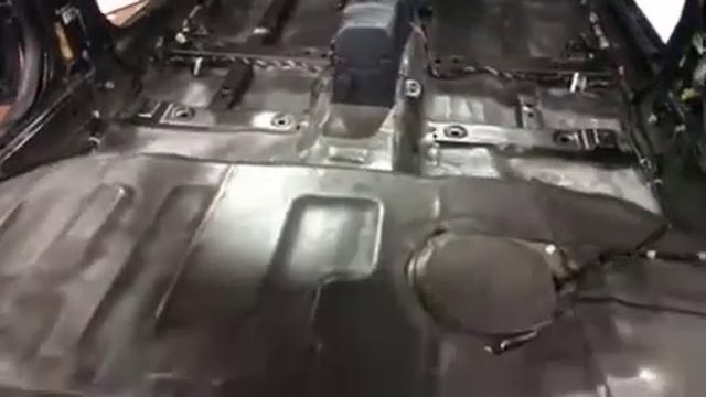 Завершающий слой шумопоглотителя в качестве преграды для шума на пути в салон Ниссан Ноут смотреть онлайн