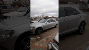 Мерседес 221 как положено не поднимается задняя правая пневма...