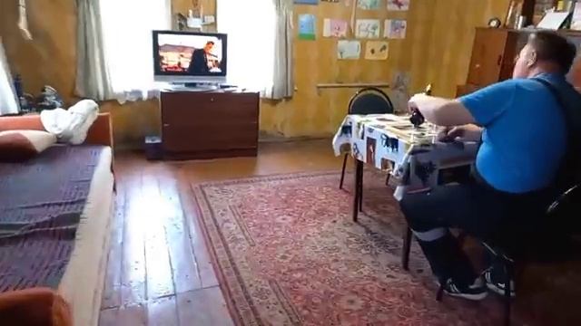 Весёлой компанией поехали в Деревню в Тульскую область.Я без приключений не могу ? смотреть онлайн