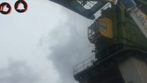 Монтаж стрелы после капитального ремонта ,портальный кран кировец.