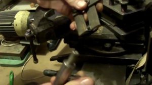 Снимаем  патрон с конуса дрели... Remove the cartridge from the cone drill
