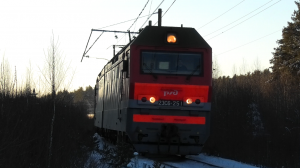 "Таежная Синара" 2ЭС6-251 с грузовым поездом
