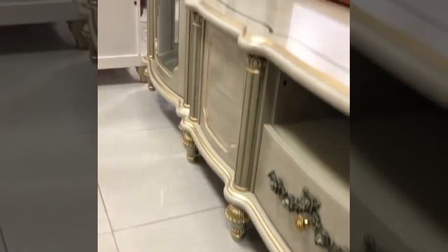 Гостиная ASTORIA - витрины с горкой в цвете олива смотреть онлайн