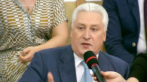 Военный эксперт: "Порошенко надо брать за шкирку и..." Время покажет. Фрагмент выпуска от 03.06.2015