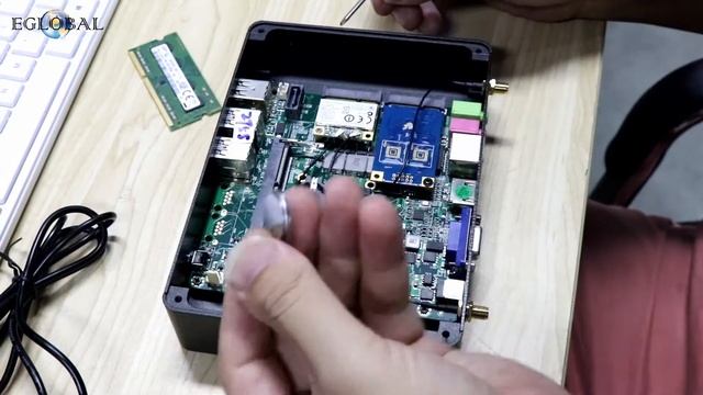 How to remove the COMS battery from Eglobal mini PC? Please look at here. смотреть онлайн