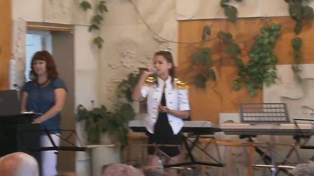 "Забирай рай" поёт Яна-София Криштофор смотреть онлайн