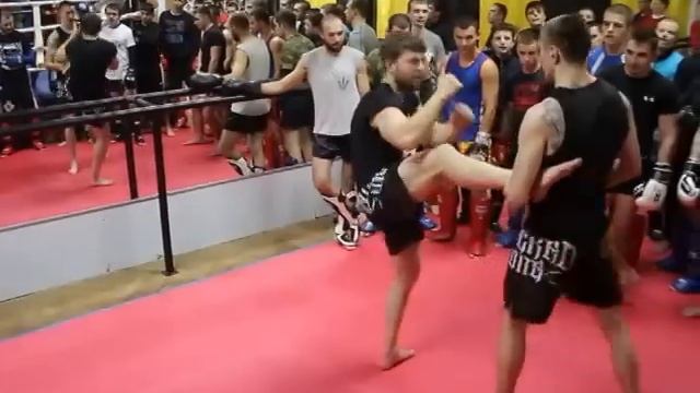 BRUTTO, Семинар Виталия Гуркова по Muay Thai в клубе «Легат». Киев, 26.12.2014 смотреть онлайн