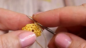 Брошь Ромашка. Вяжем крючком.