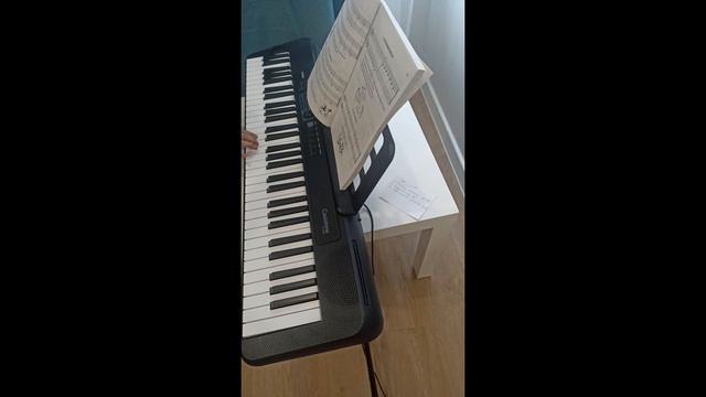 Игра на синтезаторе, Два щенка. смотреть онлайн