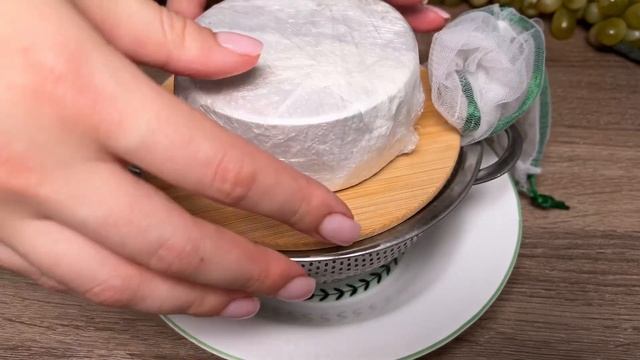 2 Liter Milch und 1 kg Käse sind fertig! Ohne Essig und Zitronensäure. смотреть онлайн