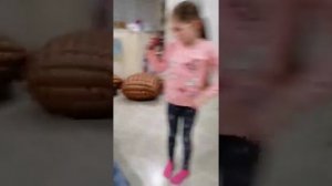 Я танцую в Just Dance Now танец macarena