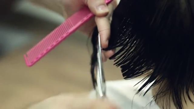 Стрижка коротких волос от бьюти-эксперта
