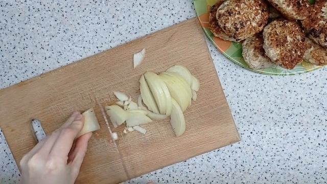 "Курино-гречневые котлеты" смотреть онлайн