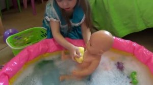 Алиса как мама
