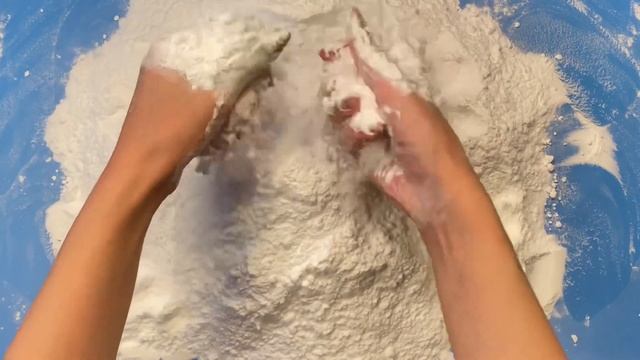 baking soda crush | Satisfying and enjoyable | part 1 white mixed with blue | part 2 white crispy смотреть онлайн