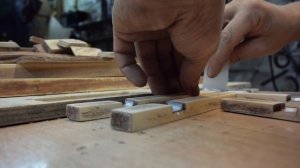 Отрезал себе палец на самодельной гильотине / как сделать гильотину дома своими руками