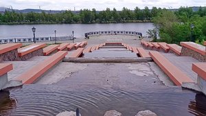Магнитогорск, улица Набережная, река Урал, сквер Центральный переход (20.06.2022)
