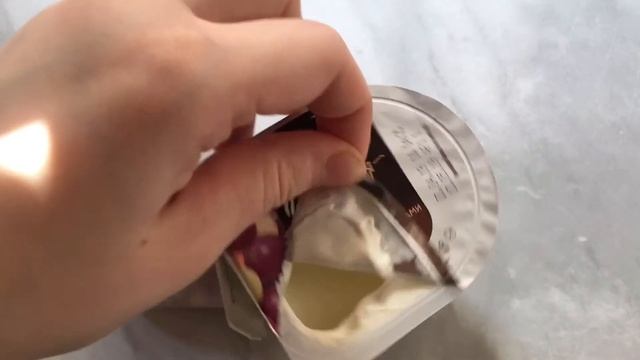 Йогурт Даниссимо с хрустящими шариками смотреть онлайн