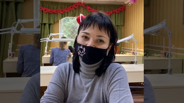 Ученица школы LAKI в Сумах прошла курс маникюра.