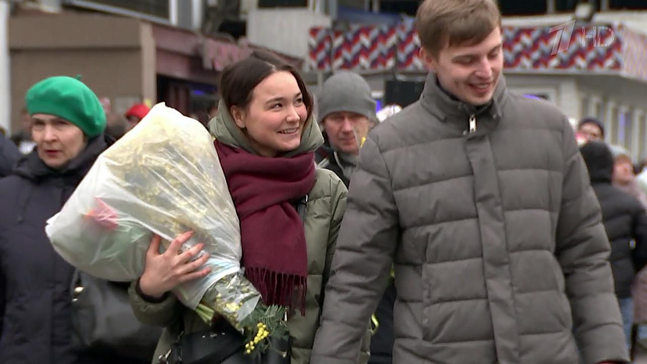 По всей стране отмечают Международный женский день