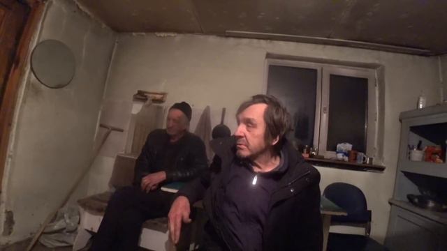 СТАРИКИ ОТКАЗАЛИСЬ ЕХАТЬ ЗА ДОКУМЕНТАМИ . КТО ХОДИТ НОЧЬЮ К НИМ ?🤔 смотреть онлайн