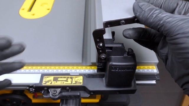 DeWALT - DWE7492 is the BEST Table Saw with 2000W of Power? - Unboxing and Short Presentation