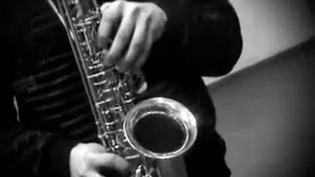 САКСОФОН И НЕУСЫПОВ.avi смотреть онлайн