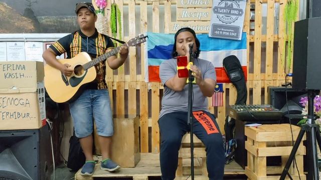 La Camisa Negra cover by Sansan and Asraf смотреть онлайн