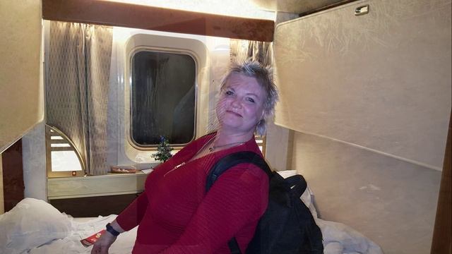 Она красивая