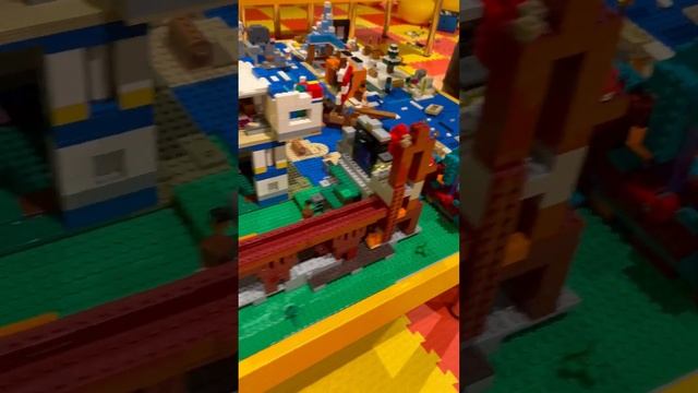 ЛЕГО ДЕРЕВНЯ ЛАМ ИЛИ КАКОЙ МИР МАЙНКРАФТ МЫ ПОСТРОИЛИ? #lego #shorts смотреть онлайн
