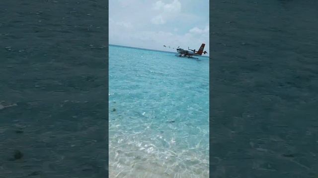 transmaldivian Airways seaplane picnic in maldives pilots view