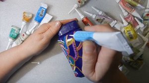 Декор банки из-под кофе. Самый простой рисунок точечной росписью.