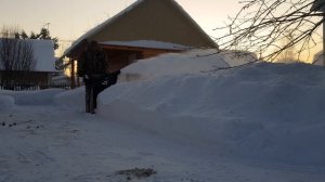 Уборка снега снегоуборщиком champion st662e