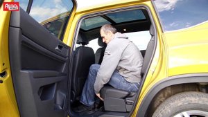 Весеннее половодье против семиместных кроссоверов — Volkswagen Teramont и Toyota Highlander