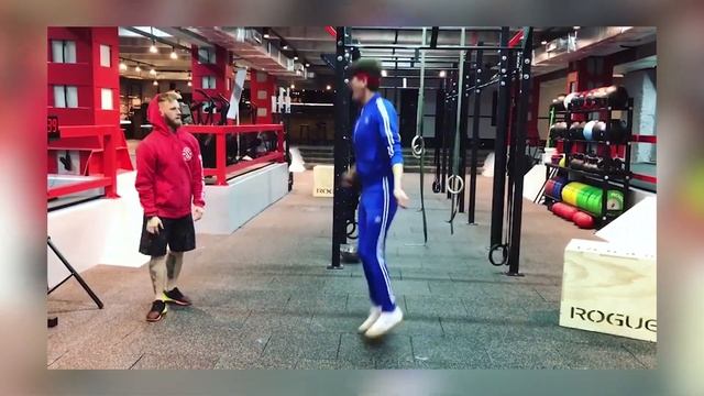 ГУДКОВ И ЕГО ЖЕНА  ГУДКОВ ТАЙНО ЖЕНИЛСЯ  АЛЕКСАНДР ГУДКОВ 38 ЛЕТ  ГУДКОВ ЛИЧНАЯ ЖИЗНЬ РАСКРЫТА