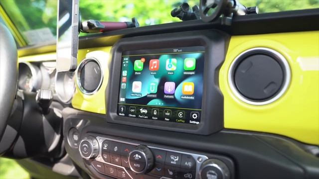 How To Add Wireless Apple CarPlay To Your Jeep like the 2024 Wrangler смотреть онлайн