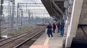 ЧС7-237. С фирменным поездом №102Я, сообщением: Москва - Ярославль.