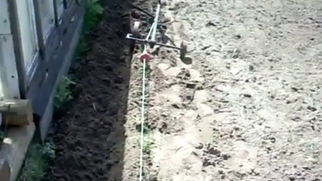 ЭлектроПлуг пашет сам