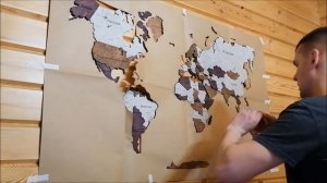 Деревянная карта мира на стену