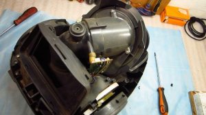 Как разобрать и отремонтировать Пылесос PHILIPS FC8738 и заменить мотор.