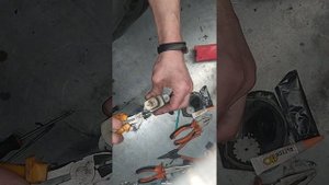 замена фиксаторов ограничителя двери от Plastic Avto на NISSAN TEANA 32J
