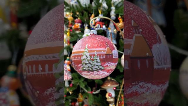 Елочная игрушка шар Дети у Кремля / Производство ARTbyBDV / Christmas decoration