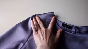 Обзор платья из итальянского атласа с декором - бантики на спинке.