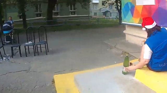 Всегда для вашего праздника есть бумажные лапти! смотреть онлайн