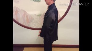 Цигун. Игры 5 животных. Тигр поднимает лапы.