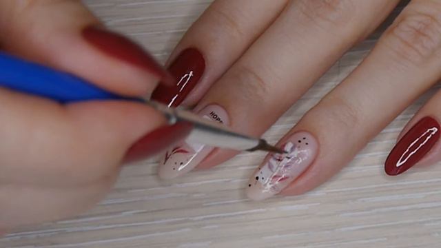 Дизайн ногтей с наклейками (обычный лак) смотреть онлайн