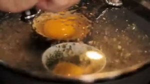 Кулинарные уроки от Жака Пепина. Яйца кокот.