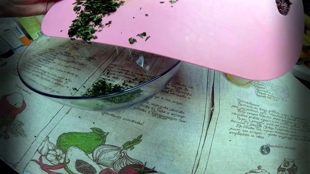 Рецепт закуски из кальмаров в чесночном соусе!!! смотреть онлайн