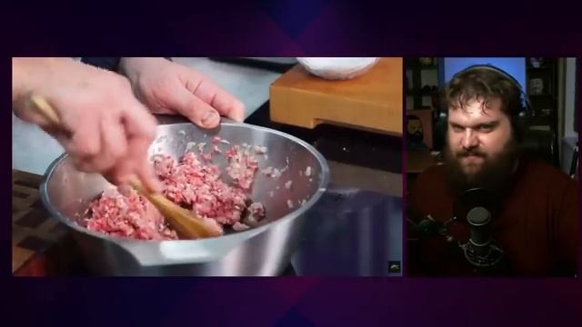 Чима смотрит как Лазерсон готовит Хрючево по наитию (Беловские вареники) смотреть онлайн